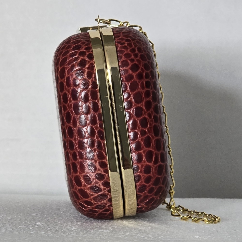 Banana Republic Burgundy Crocodile Embossed Leather Hardshell Gold Chain Clutch - Picture 3 of 8